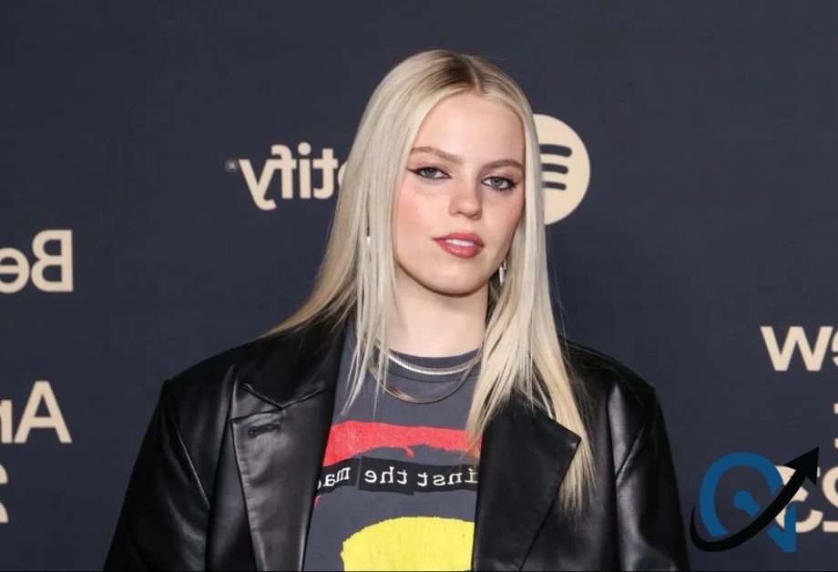 Reneé Rapp Height, Age, Weight, Eye Color, Relationship, Family And Everything About Her